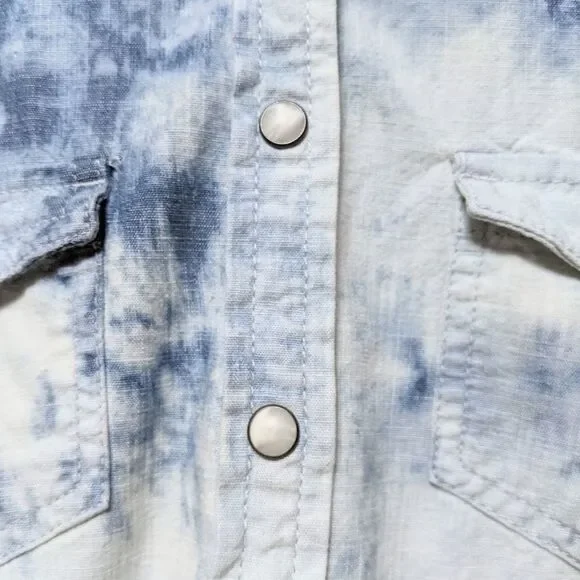 AEO Favorite Fit Acid Wash Snap Button Shirt M - Picture 3 of 8